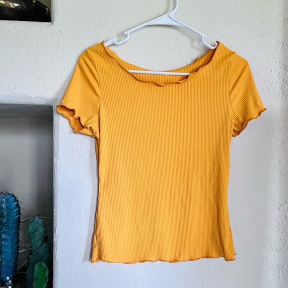 SHEIN TOP - Picture 1 of 6